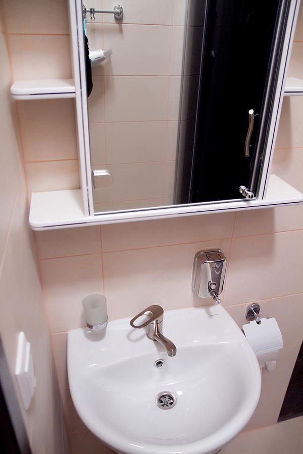 Slavyanskaya Hata Hotel Баранавичи Екстериор снимка