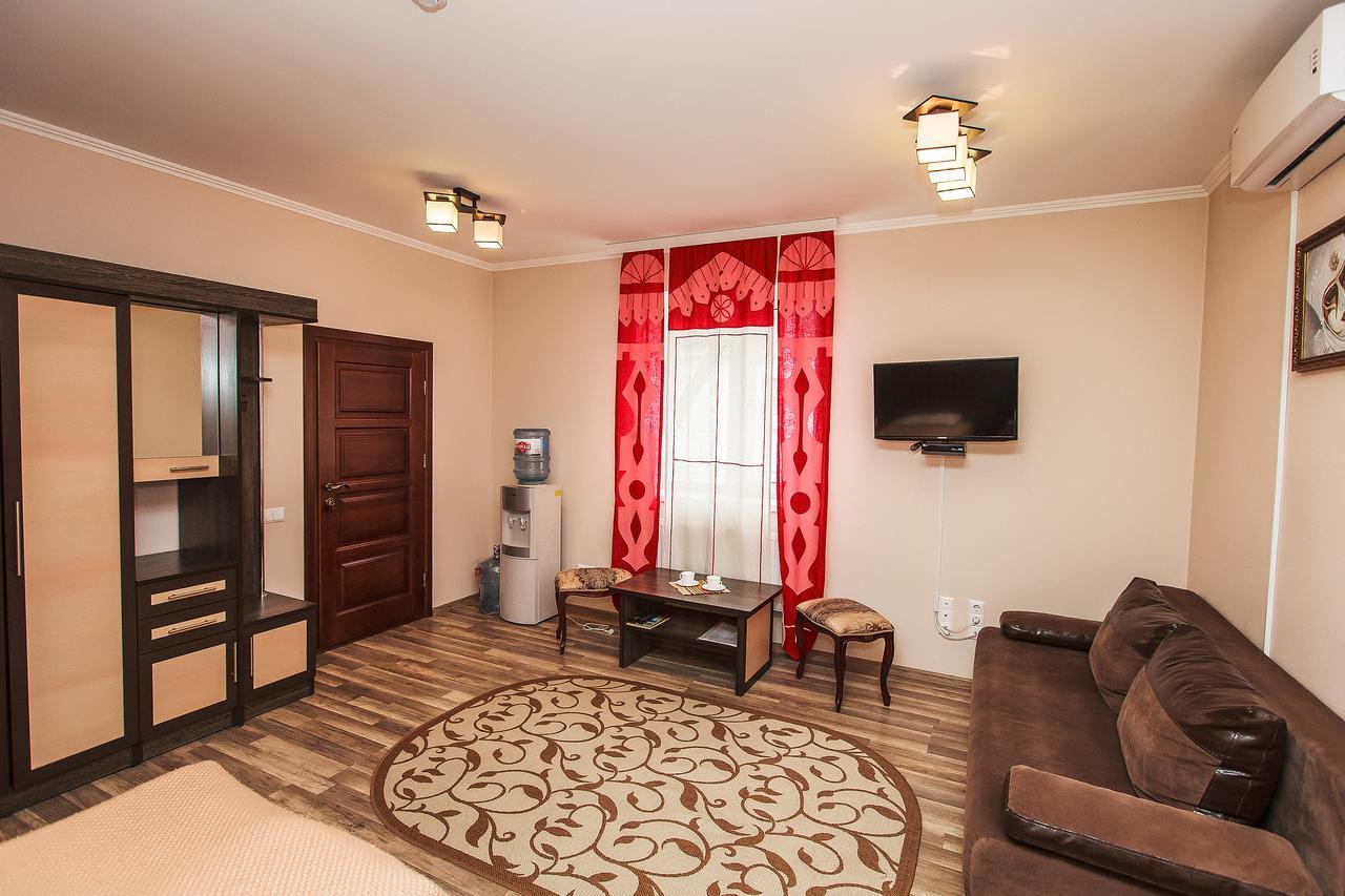 Slavyanskaya Hata Hotel Баранавичи Екстериор снимка